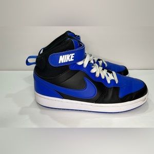 Nike court borough mid youth size 7